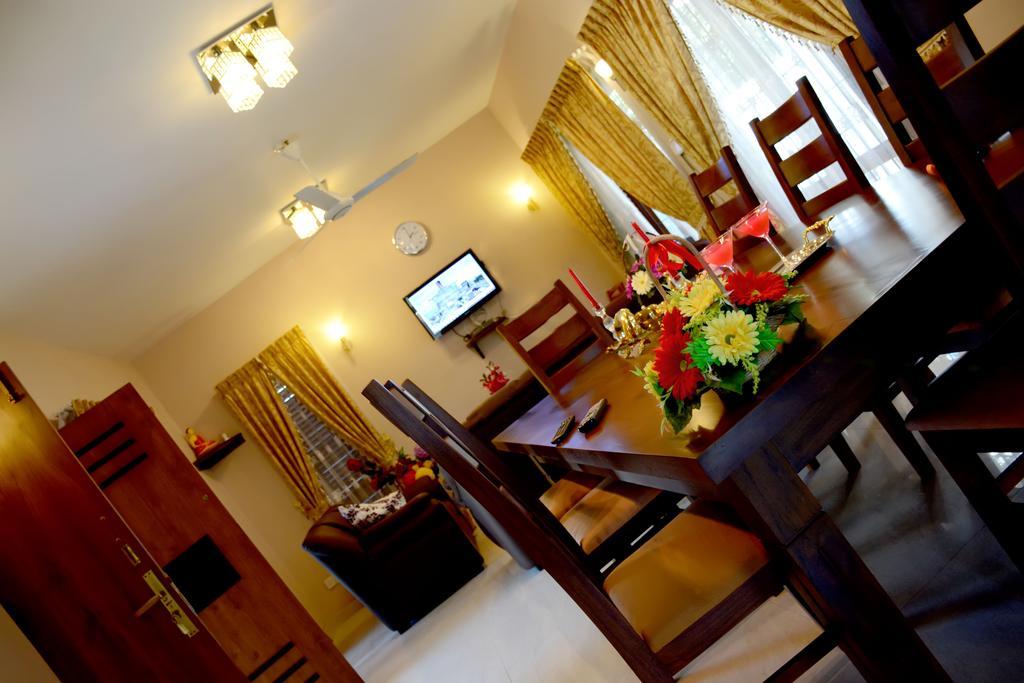 Northwood Residence - Marawila Phòng bức ảnh