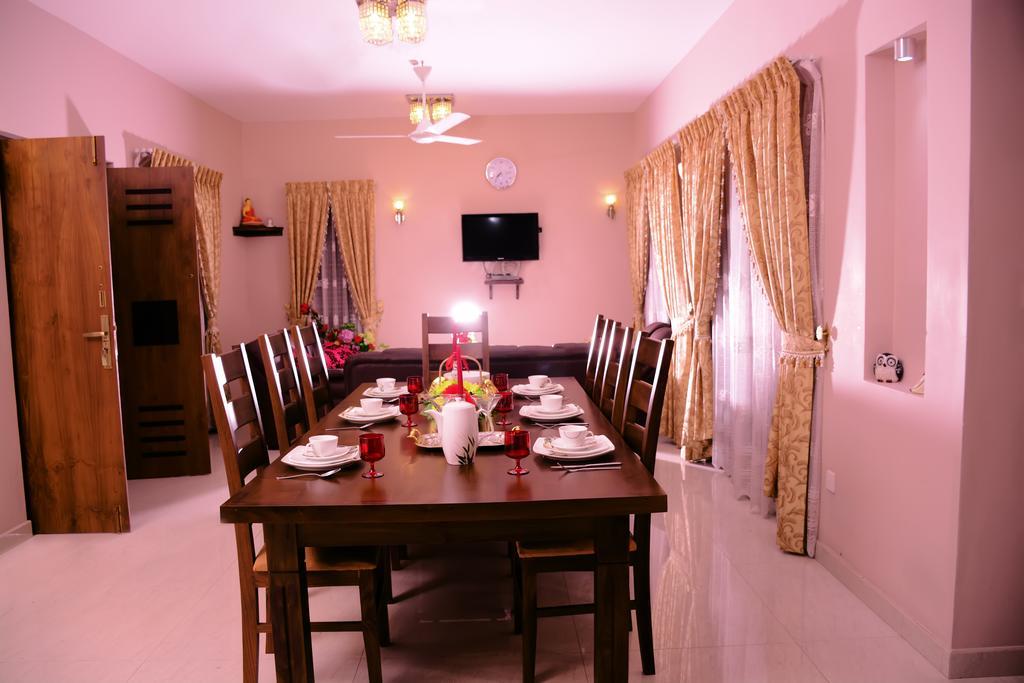 Northwood Residence - Marawila Phòng bức ảnh