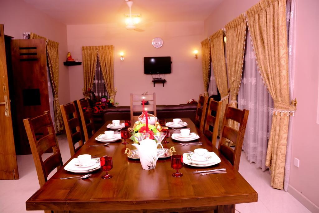 Northwood Residence - Marawila Phòng bức ảnh