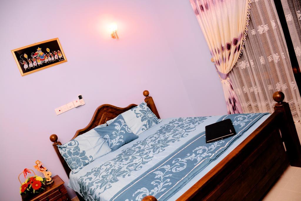 Northwood Residence - Marawila Phòng bức ảnh